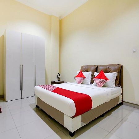 Oyo 90141 3A Syariah Hotel Jakarta Buitenkant foto