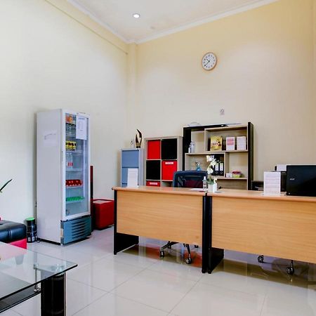 Oyo 90141 3A Syariah Hotel Jakarta Buitenkant foto