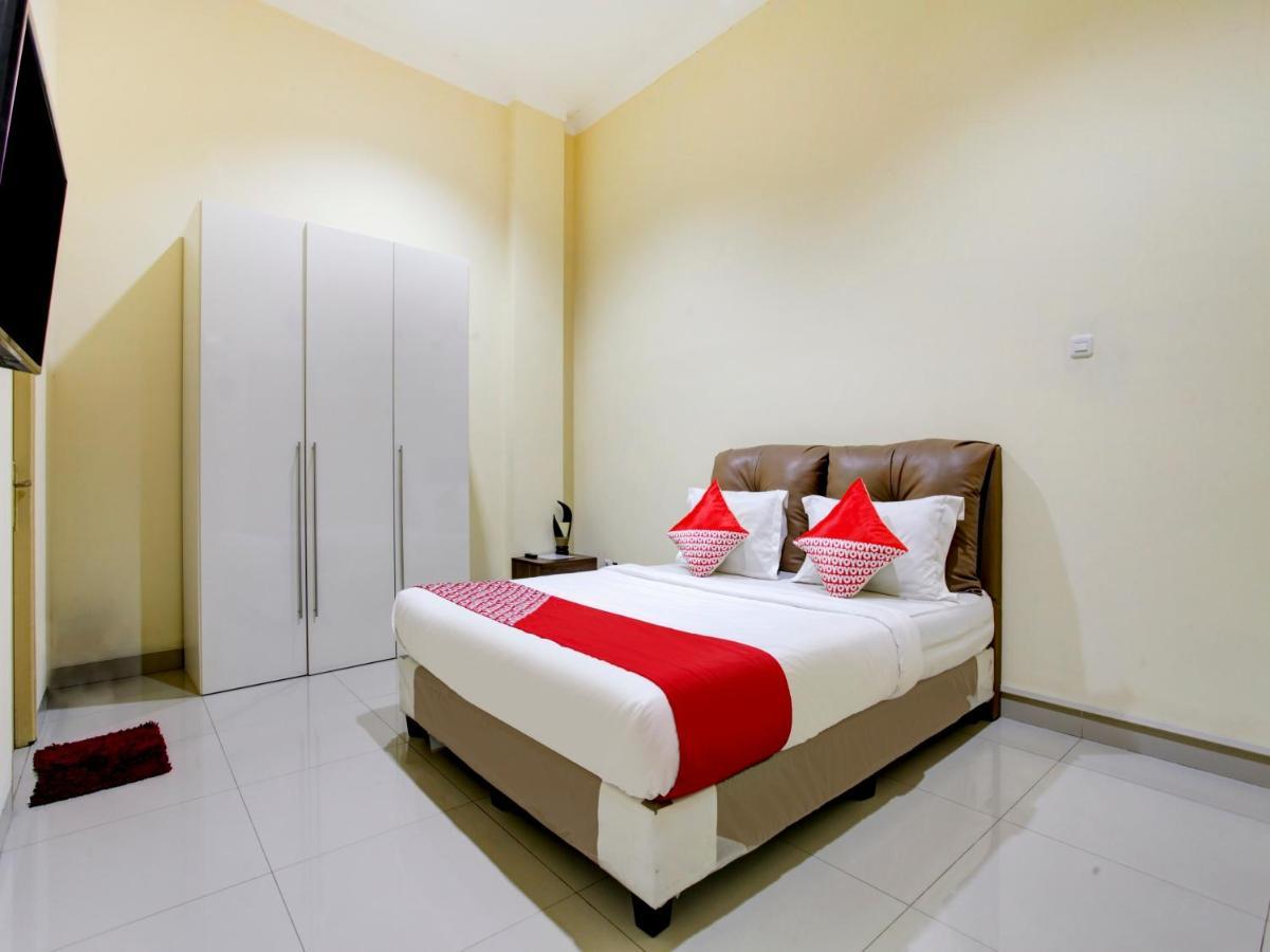Oyo 90141 3A Syariah Hotel Jakarta Buitenkant foto