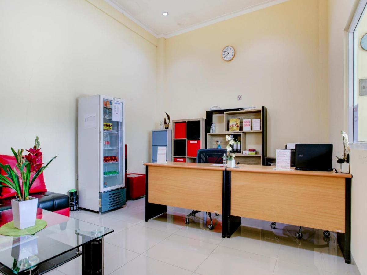 Oyo 90141 3A Syariah Hotel Jakarta Buitenkant foto