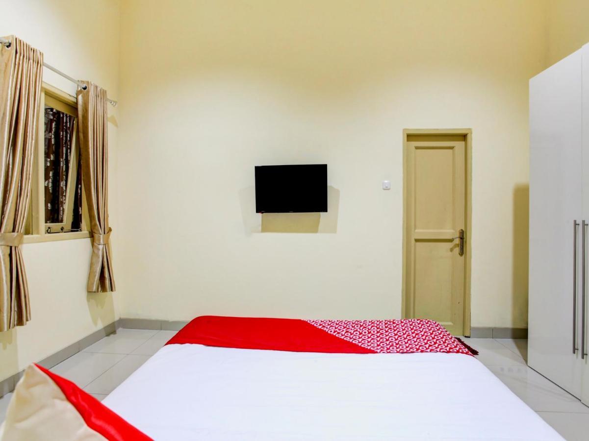 Oyo 90141 3A Syariah Hotel Jakarta Buitenkant foto