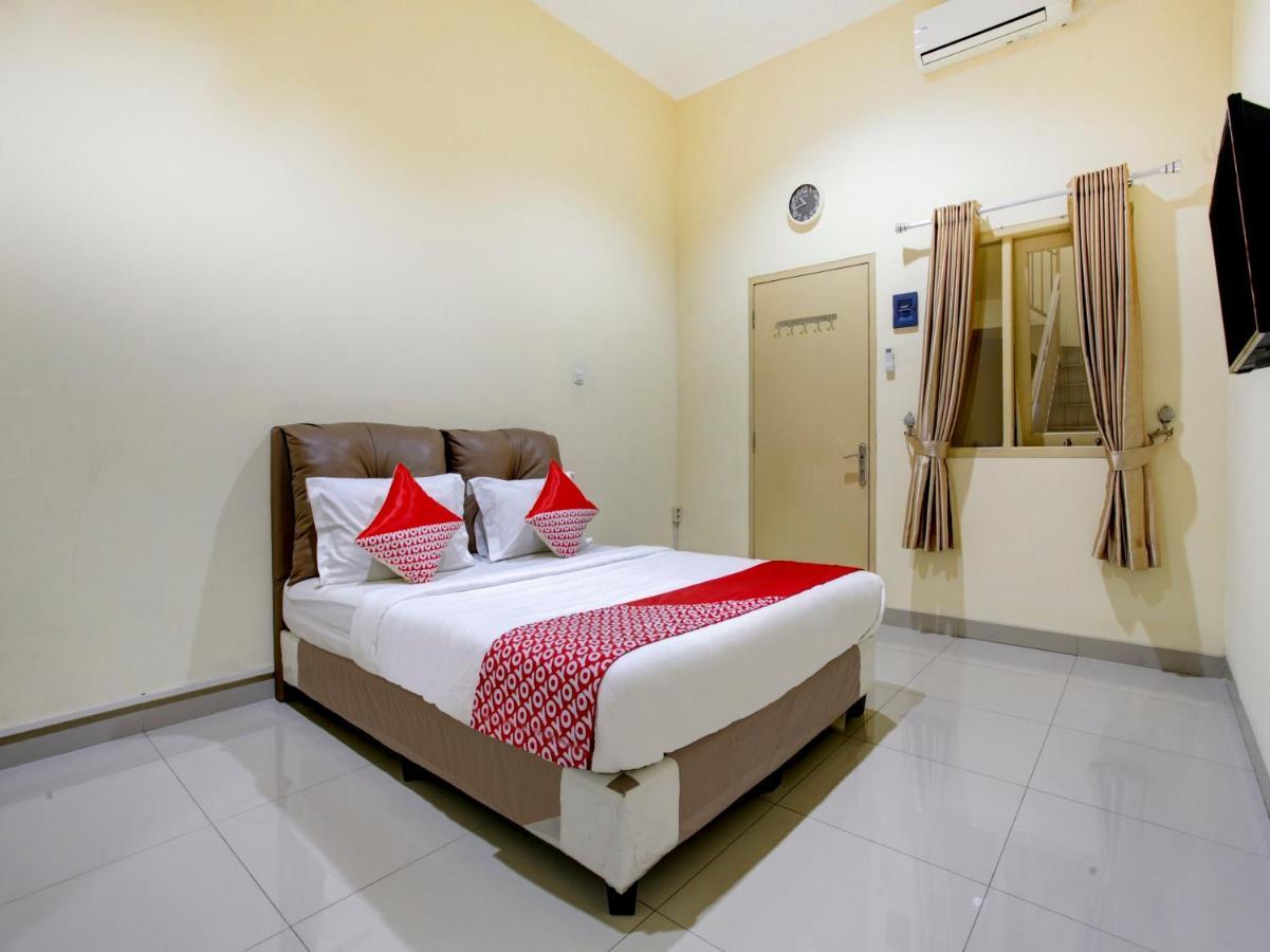Oyo 90141 3A Syariah Hotel Jakarta Buitenkant foto