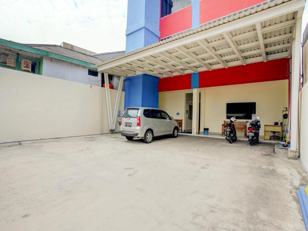 Oyo 90141 3A Syariah Hotel Jakarta Buitenkant foto