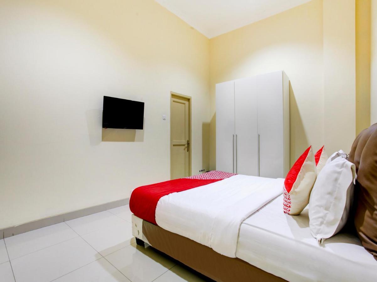 Oyo 90141 3A Syariah Hotel Jakarta Buitenkant foto