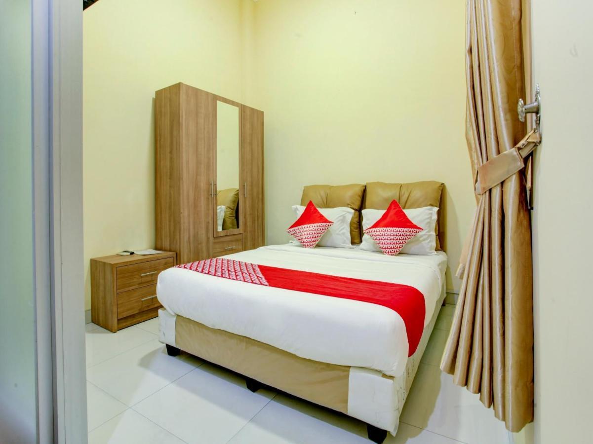 Oyo 90141 3A Syariah Hotel Jakarta Buitenkant foto